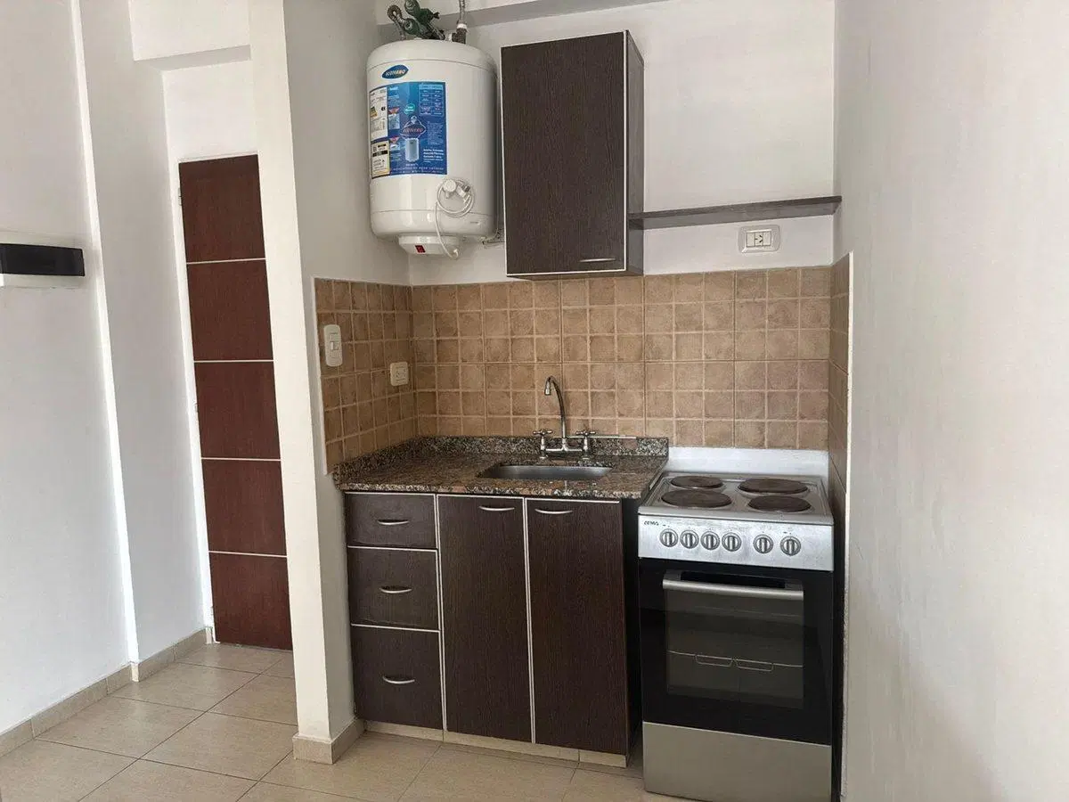 VENTA DEPARTAMENTO EN CASEROS NORTE 5