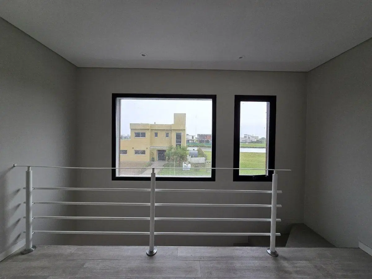 CASA 5 AMBIENTES EN VENTA HUDSON SEBASTIAN GABOTO 8
