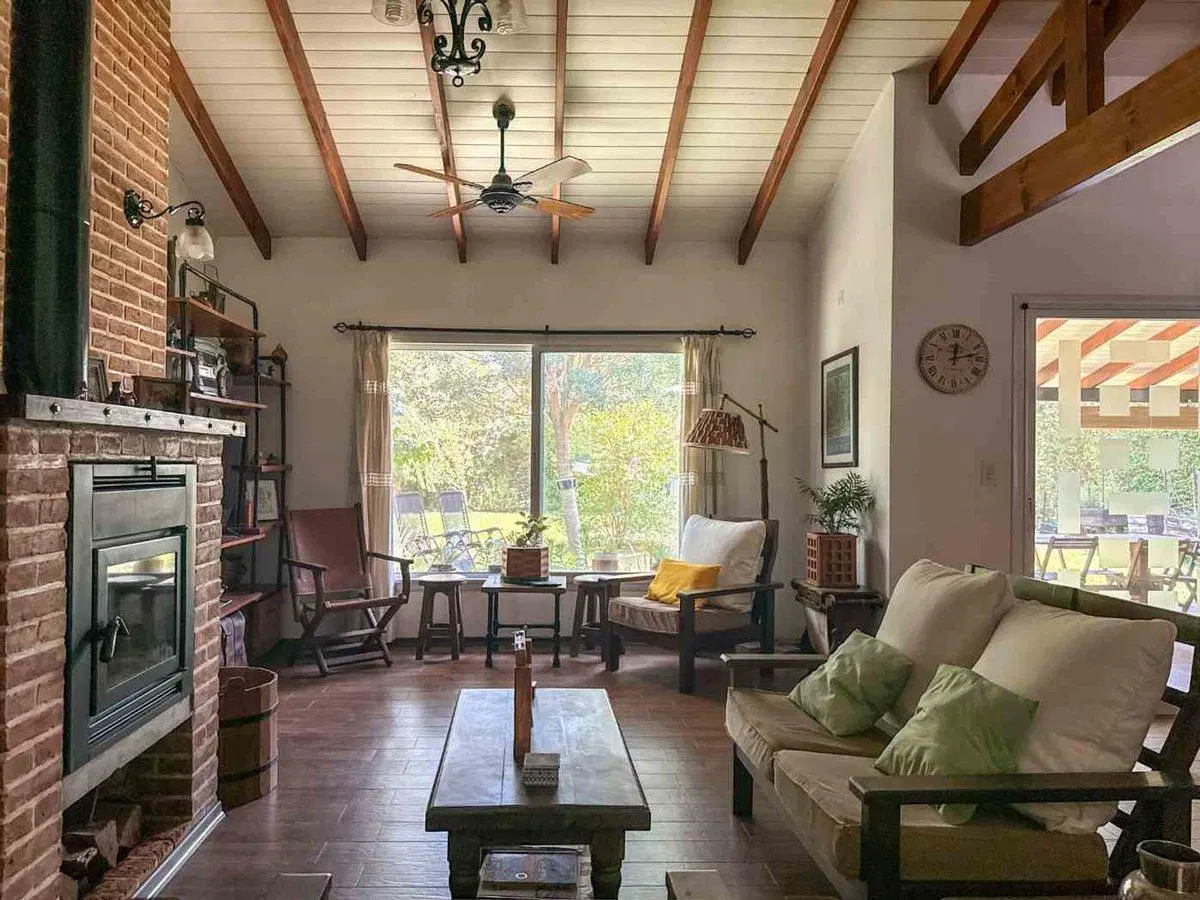 VENTA CASA 4 AMB IMPECABLE EL MIRASOL PILETA 8
