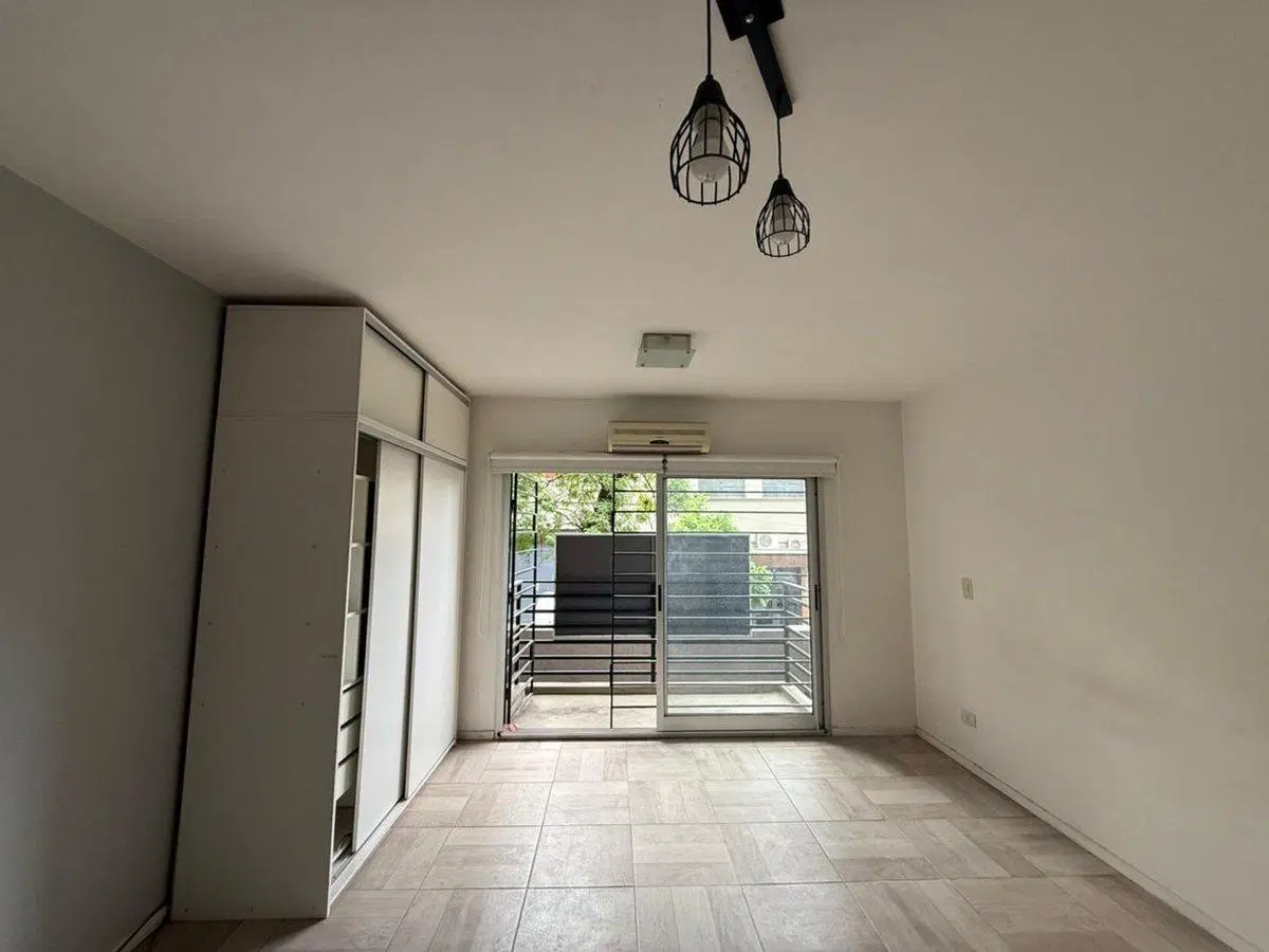 VENTA MONOAMBIENTE EN CABALLITO CON BALCON 2