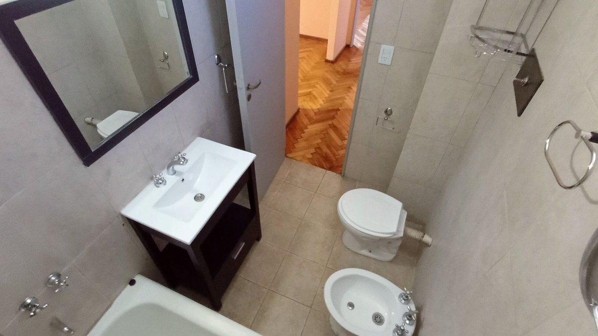 Foto de VENTA DEPARTAMENTO 2 AMBIENTES - VILLA ORTUZAR, imagen 4