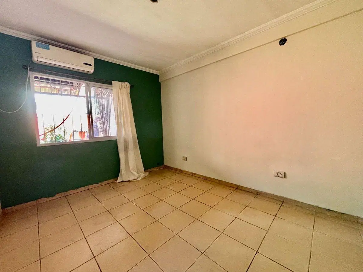 Venta de PH en Castelar con Cochera y Jardin 8
