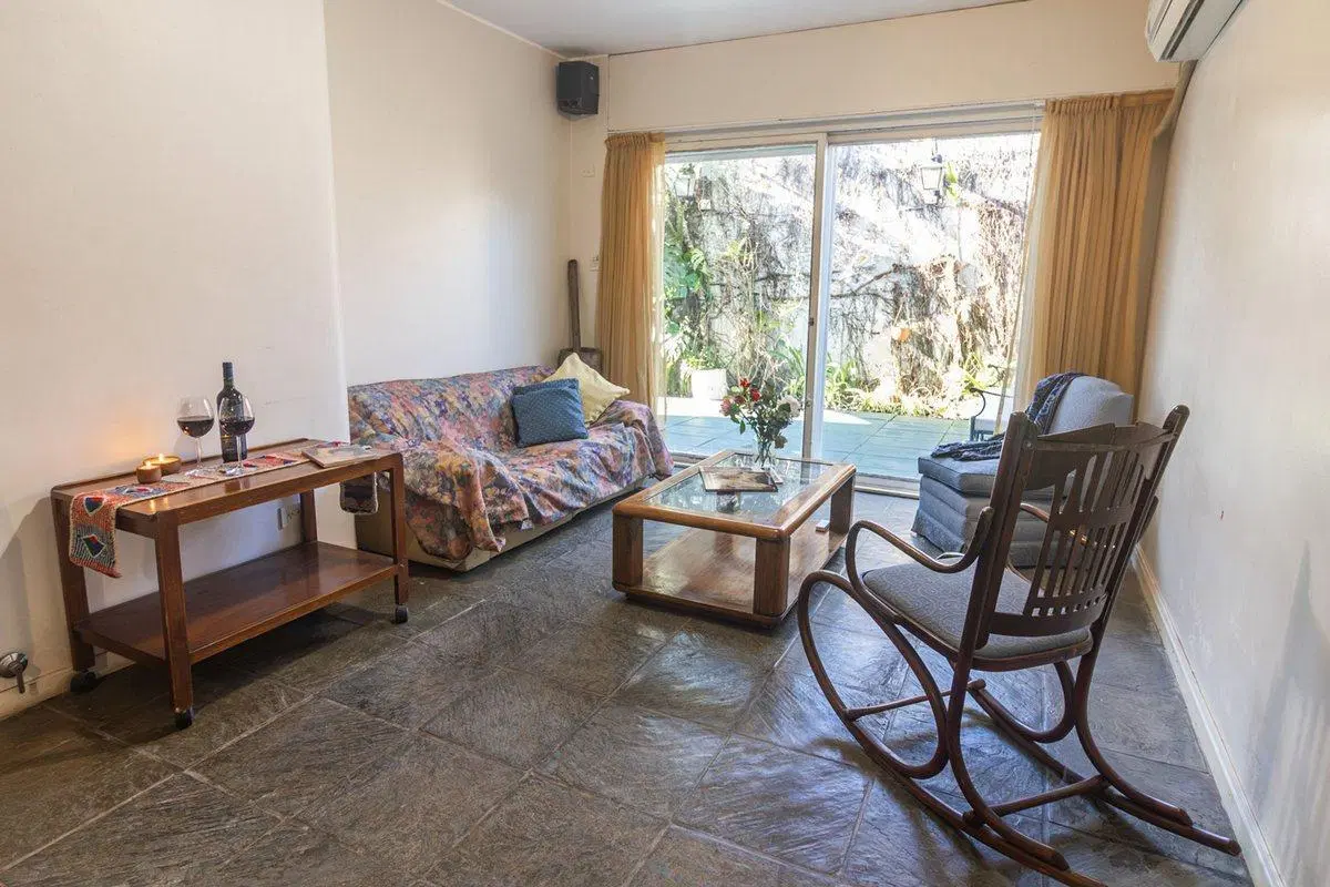VENTA DPTO EN PB 4 AMB EN ACASSUSO- 2 PATIOS+ COCH 8