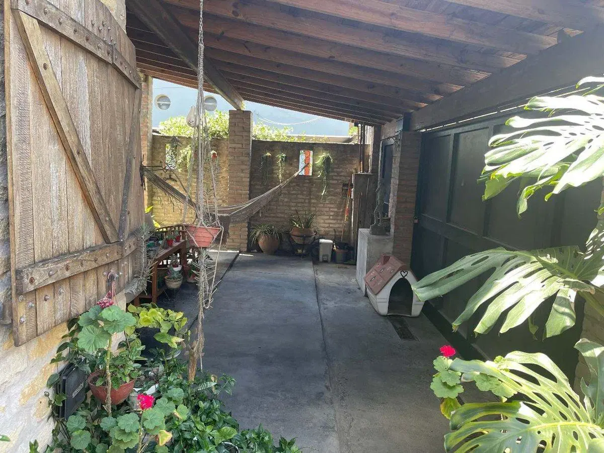 VENTA CASA 4 AMB EN MARTIN CORONADO - LOTE 465 M2 5