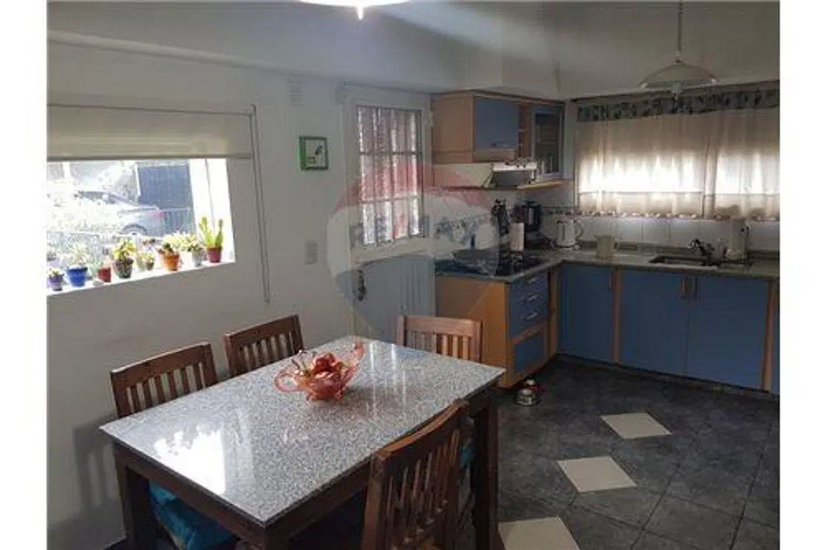 CASA 5 AMBIENTES EN VENTA VILLA ADELINA CON JARDIN 8
