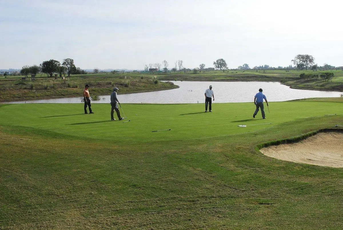 SAN SEBASTIAN LOTE AL GOLF Y A LA LAGUNA. UNICO ! 2