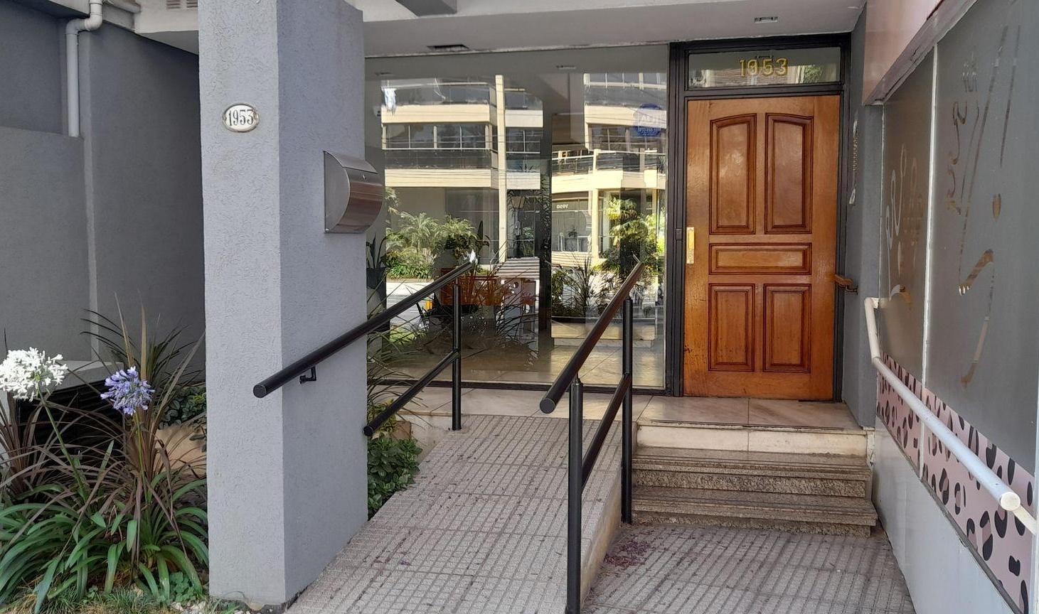 Foto de VENTA 3 AMBIENTES OLIVOS C/DEPEND BALCON PISO 7, imagen 4