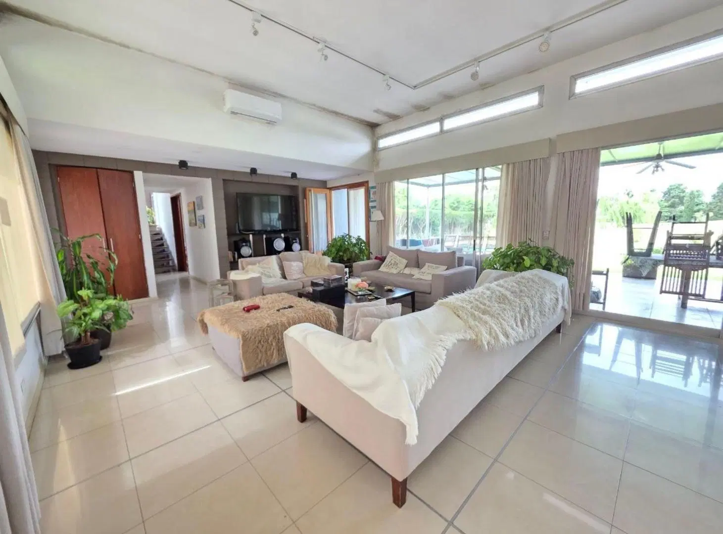 CASA VENTA 5 AMBIENTES VENADO 1 FRENTE AL GOLF 5