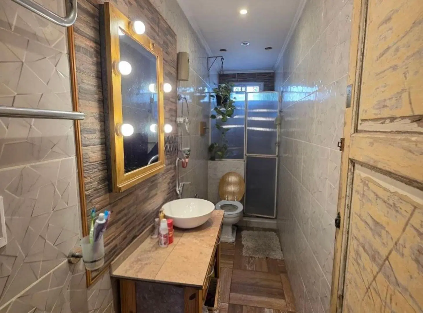 CASA EN VENTA DE 5 AMBIENTES Y PH EN CRUCESITA 8