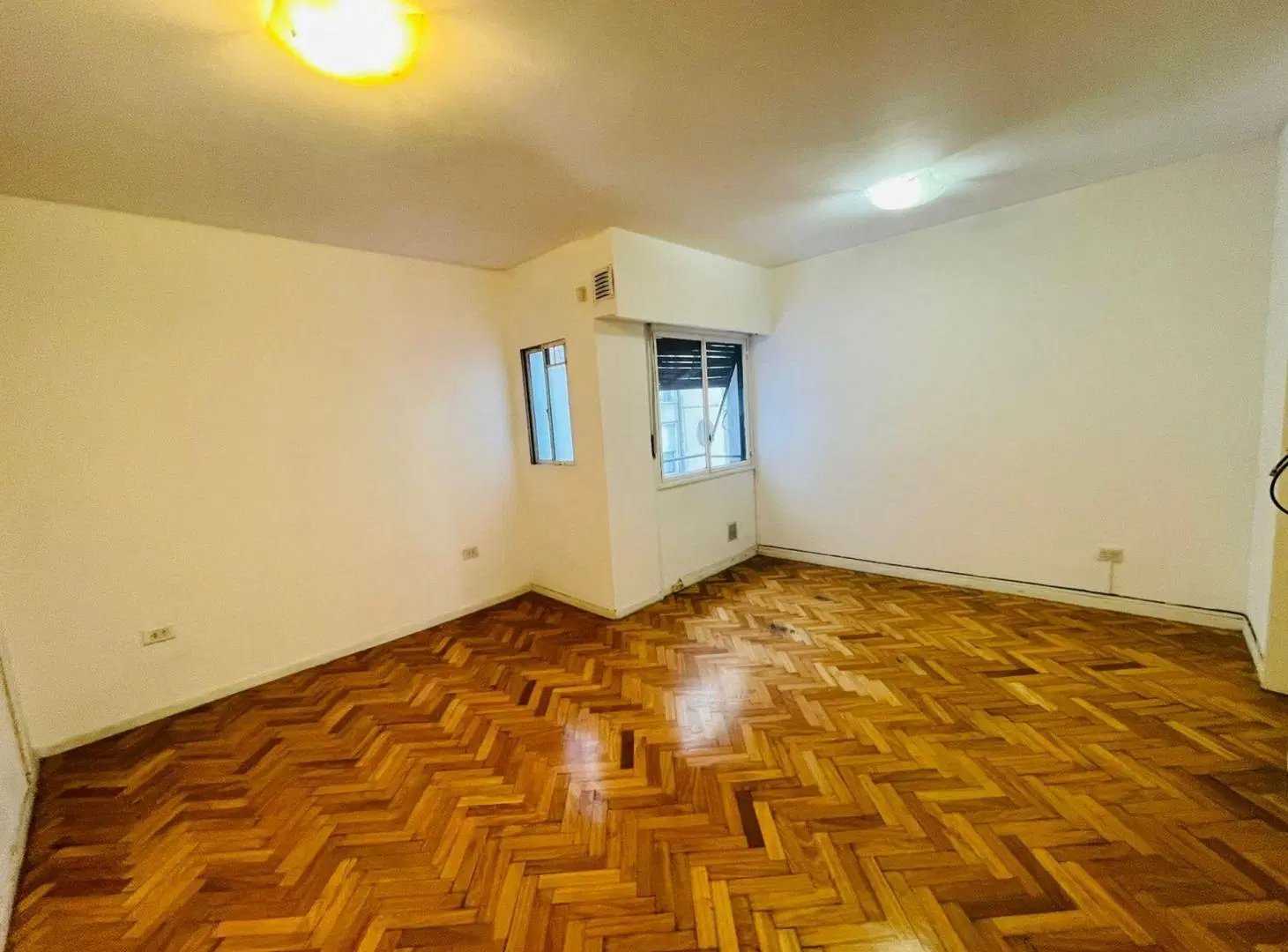 DEPARTAMENTO  VENTA MONO BALVANERA ONCE 8