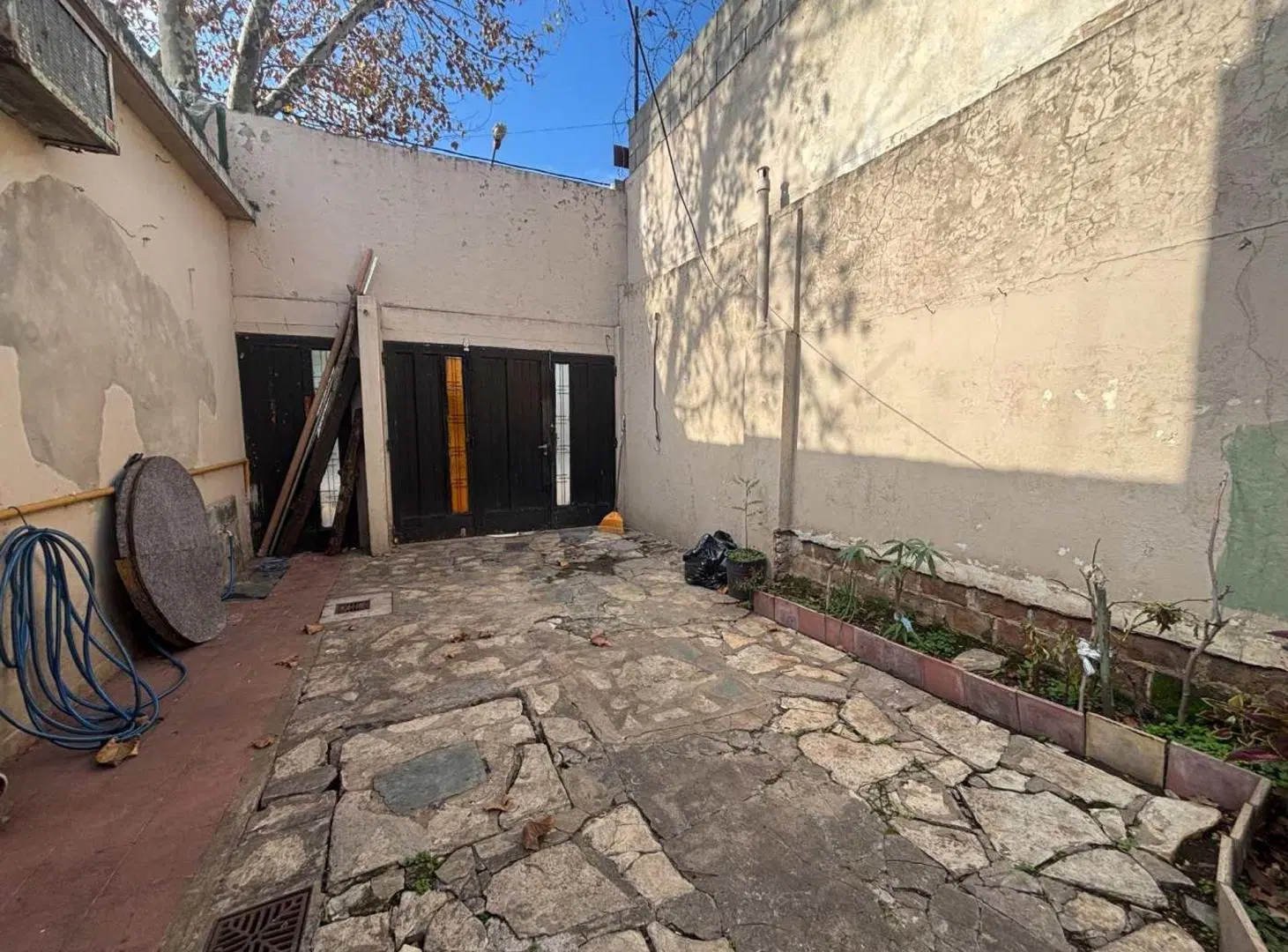 Casa en Venta en Ramos Mejia a refaccionar 3