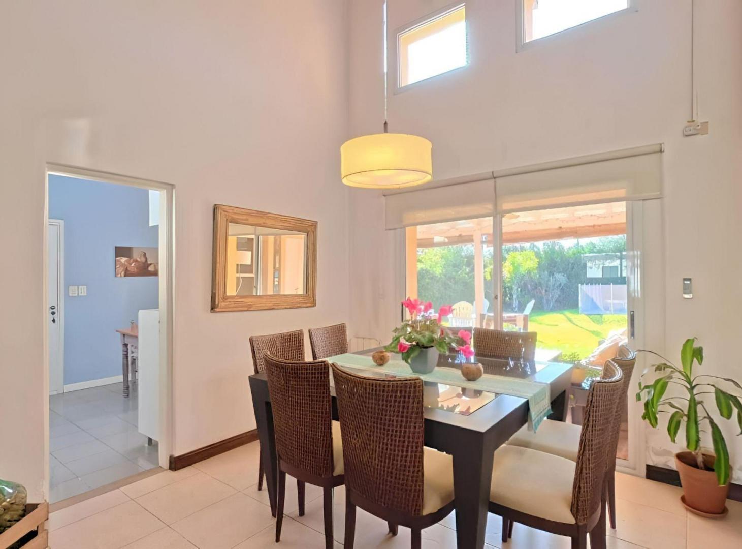 Foto de CASA EN VENTA 3 DORMITORIOS CON PILETA B.CERRADO, imagen 1