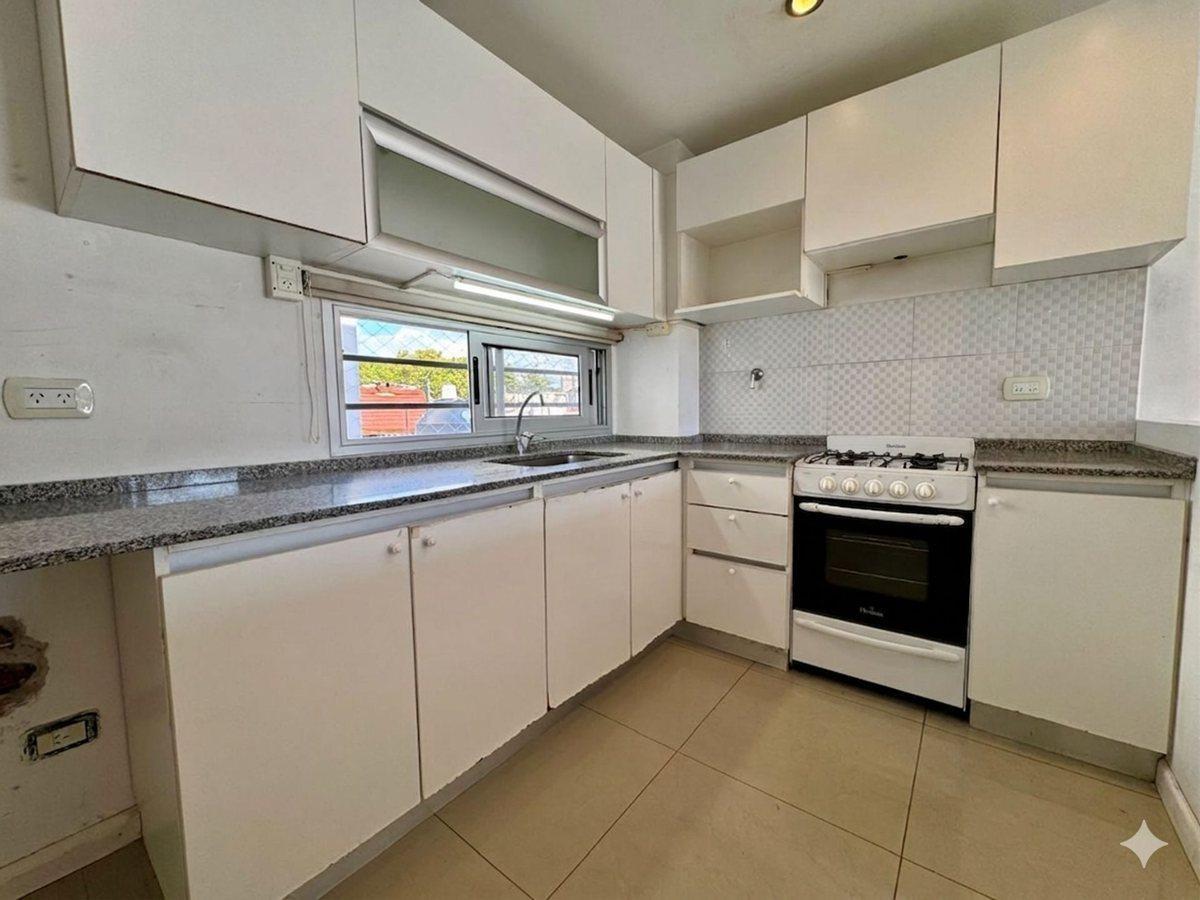 Foto de VENTA 3 AMBIENTES 2 BAÑOS COCHERA VILLA REAL, imagen 4