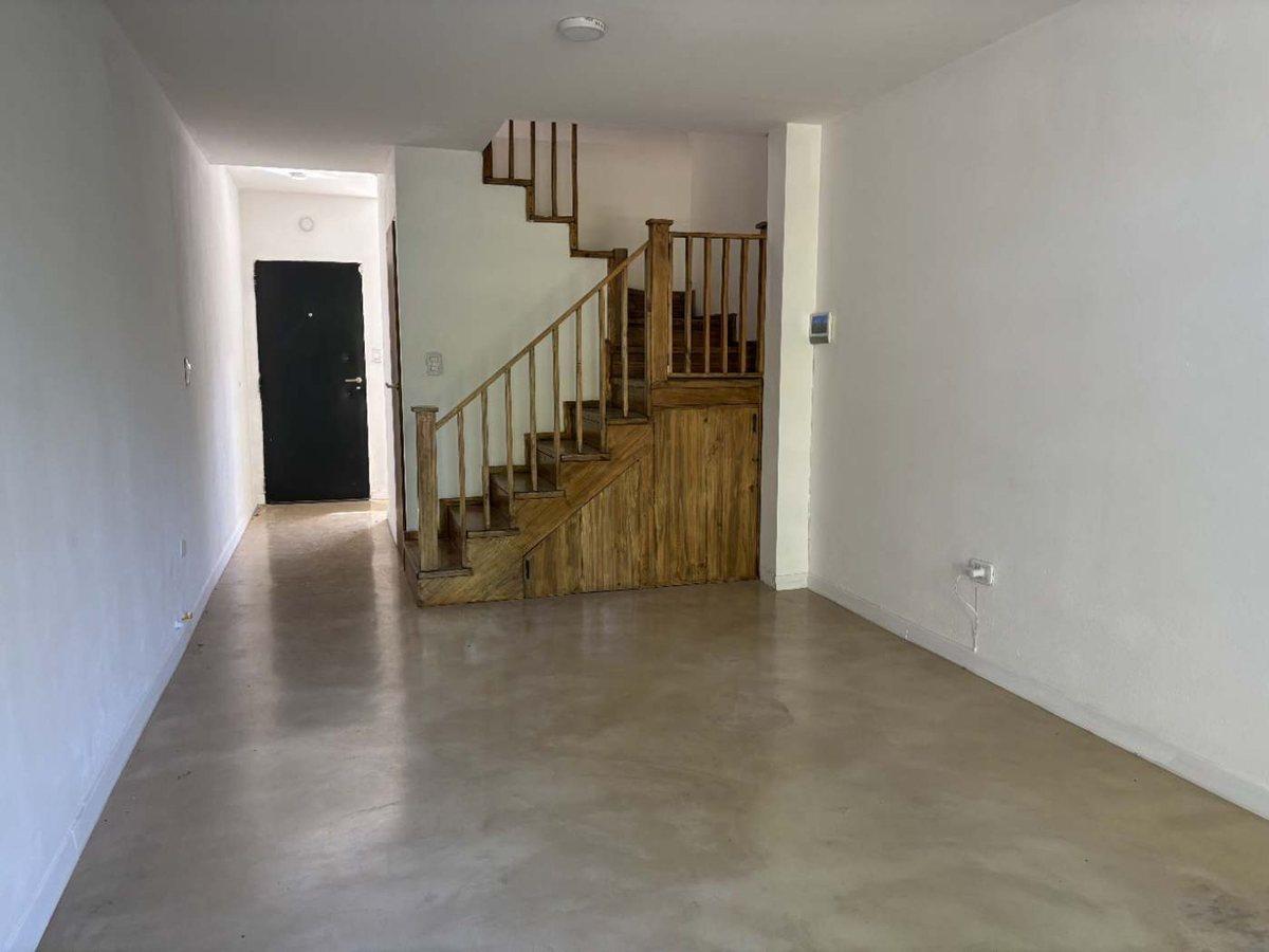 Foto de Venta Triplex a Estrenar Bella Vista, imagen 2
