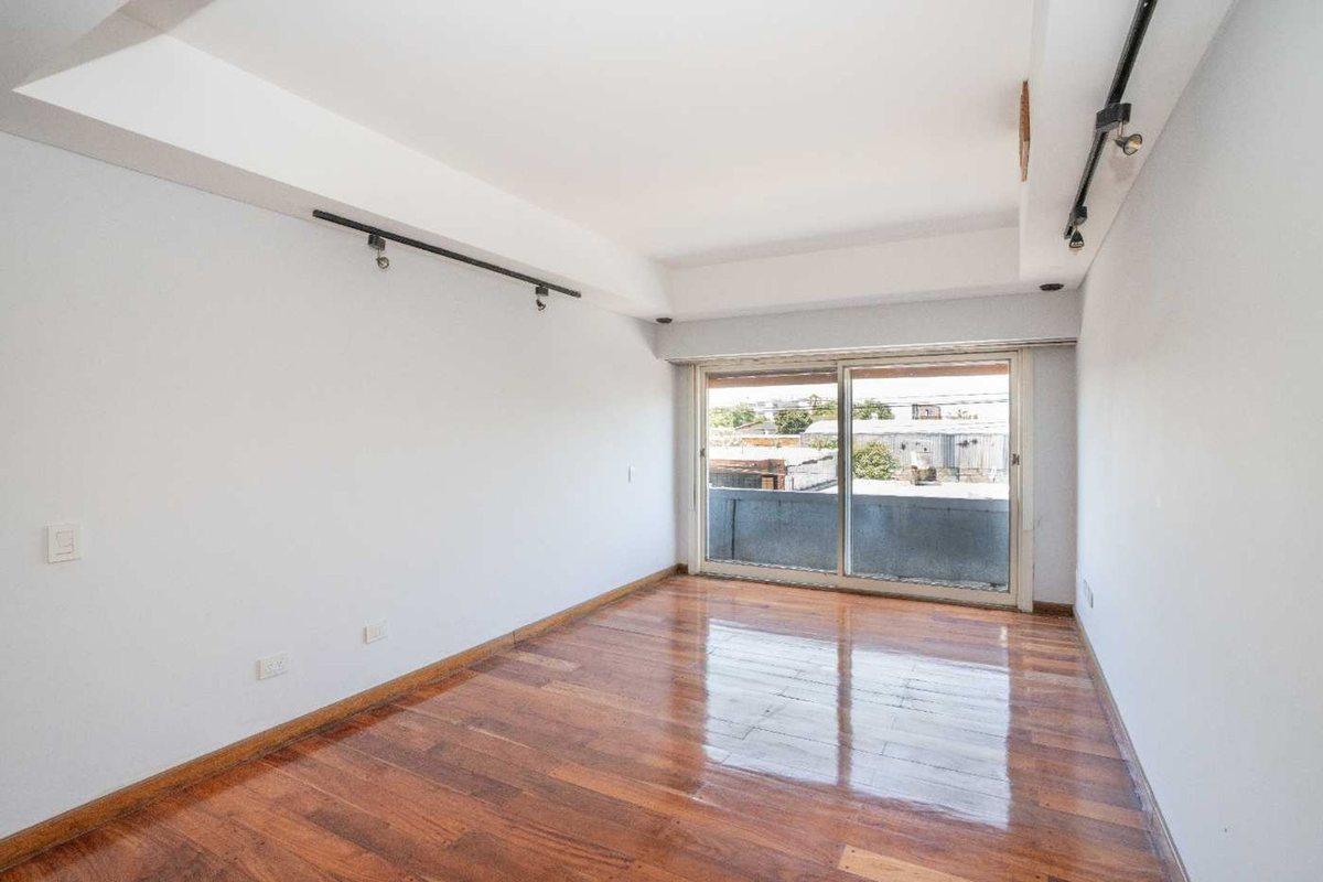 Foto de VENTA GALERIA DE LOCALES + CASA 6 AMB GRAND BOURG, imagen 1