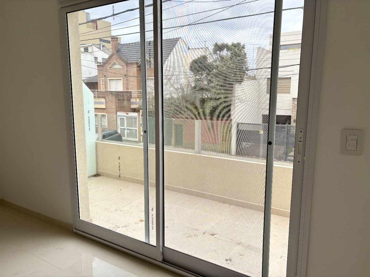 Foto de Venta Dúplex 3 amb a estrenar c/coch en Versalles, imagen 2