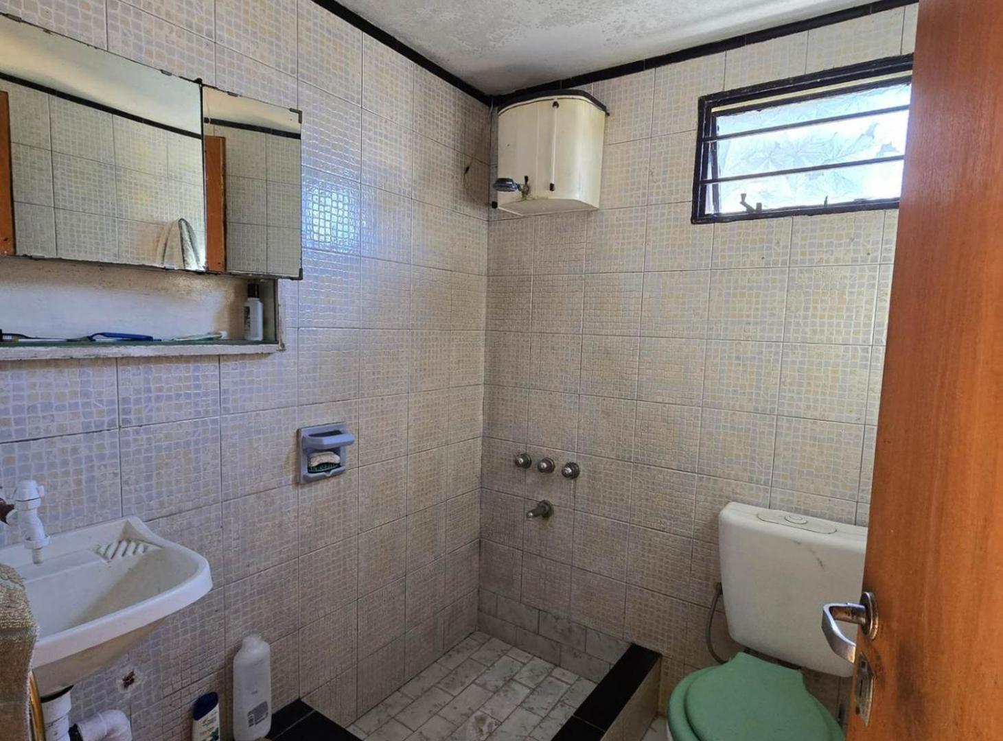 Foto de LOTE EN VENTA FLORENCIO VARELA CON LOCALES, imagen 1