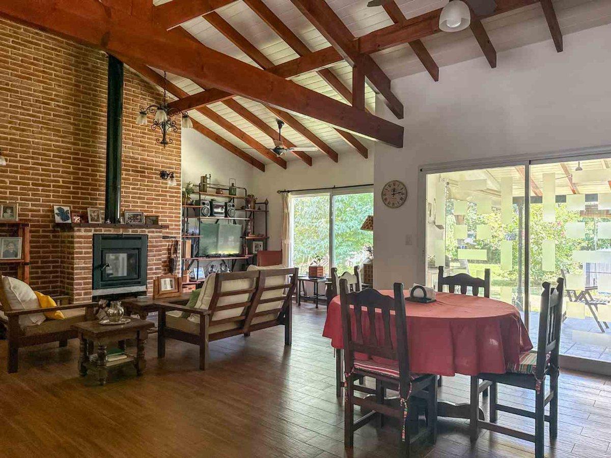 Foto de VENTA CASA 4 AMB IMPECABLE EL MIRASOL PILETA, imagen 4