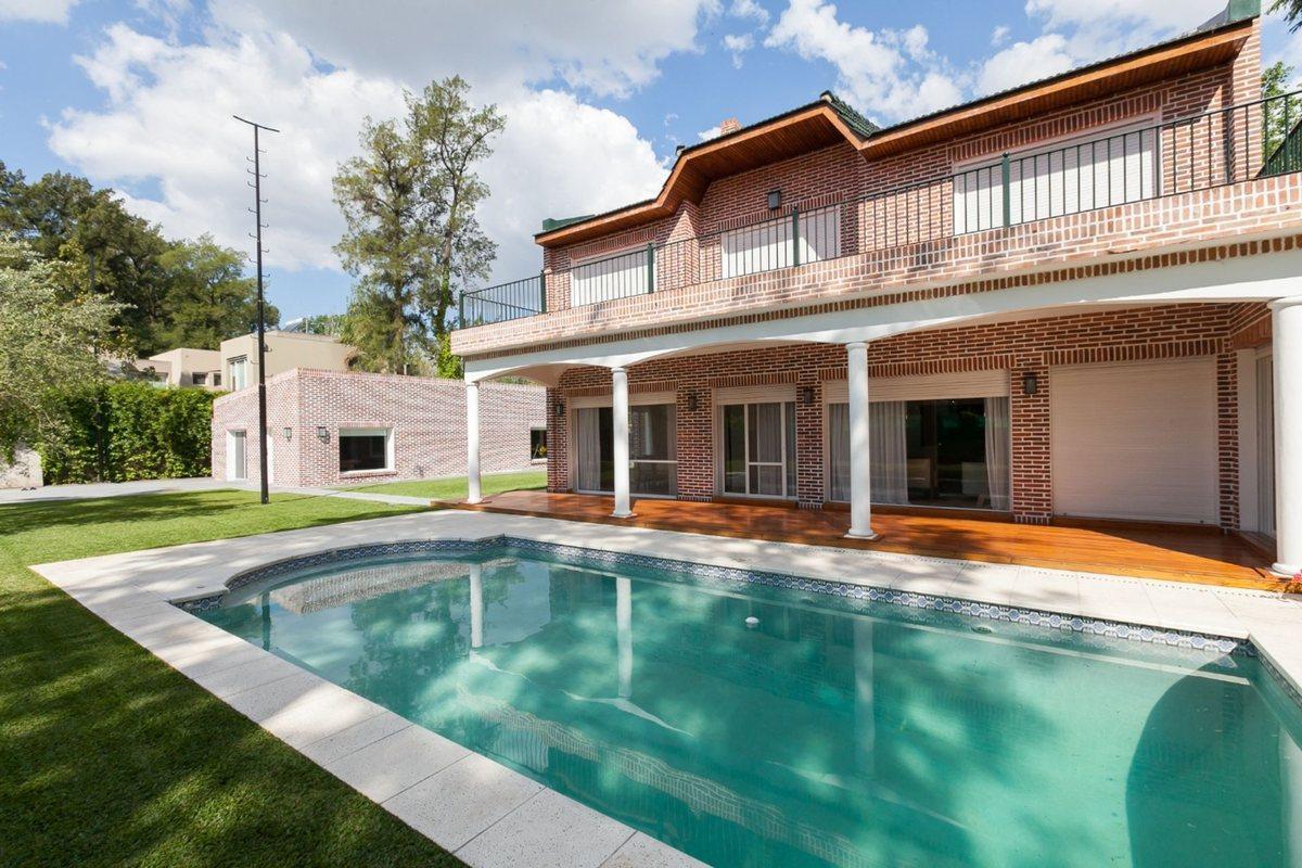 Foto de DESTACADA CASA EN LAS LOMAS DE SAN ISIDRO, imagen 2