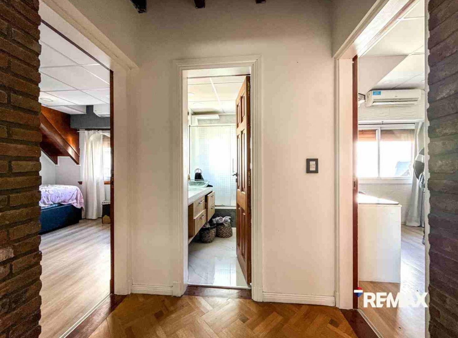 Foto de venta casa 6 ambientes pileta villa crespo, imagen 2