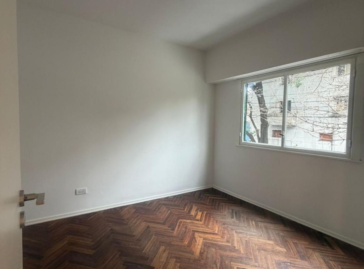 Foto de ALQUILER Dos ambientes Chacarita! Baja Expensas!, imagen 2