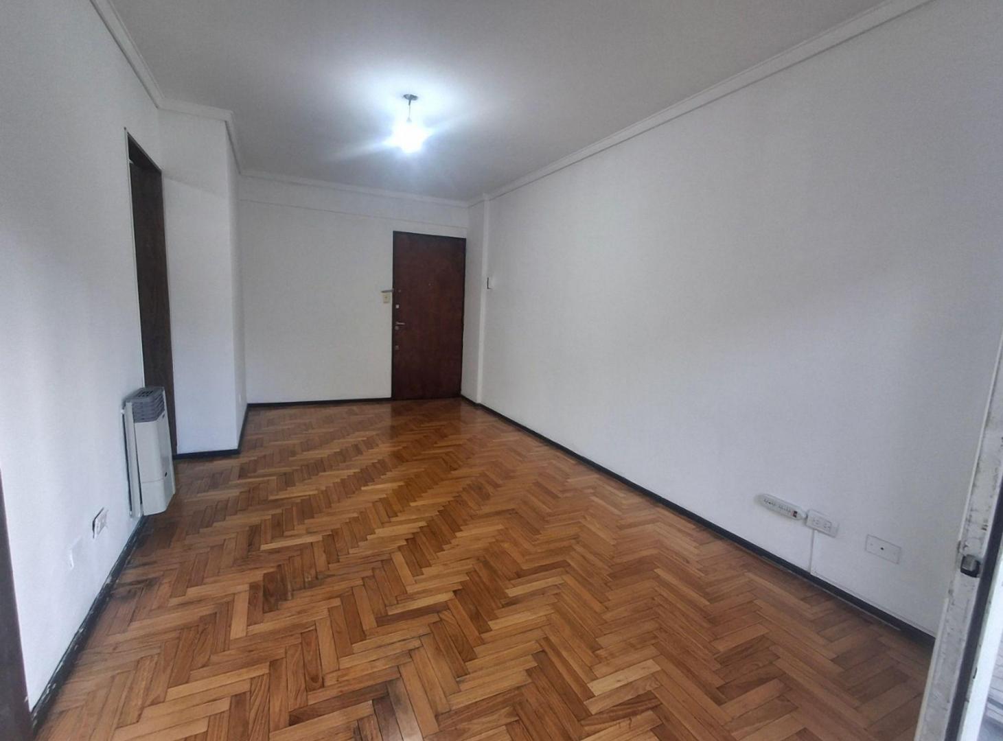 Foto de VENDE 3 amb con balcón al frente Flores, imagen 4