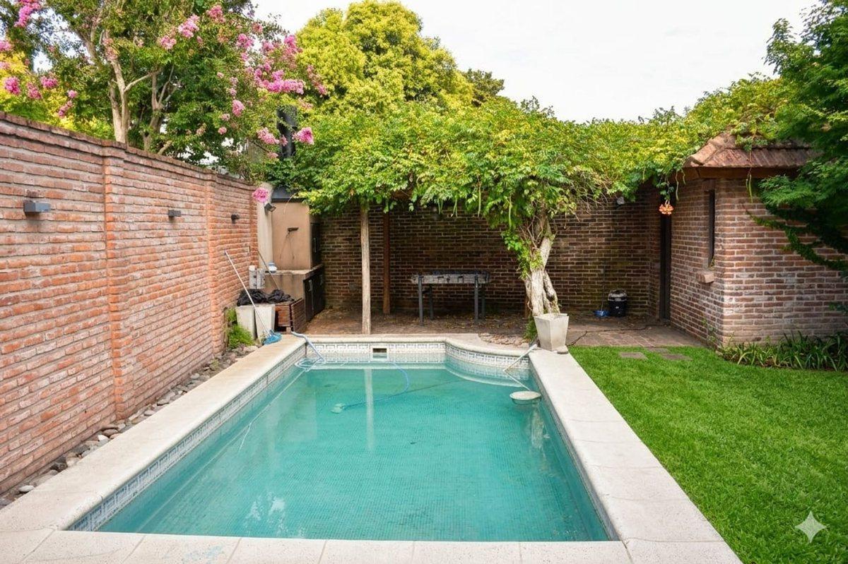 Foto de Venta de casa 4 amb/coch. Ituzaingó oportunidad!!!, imagen 4