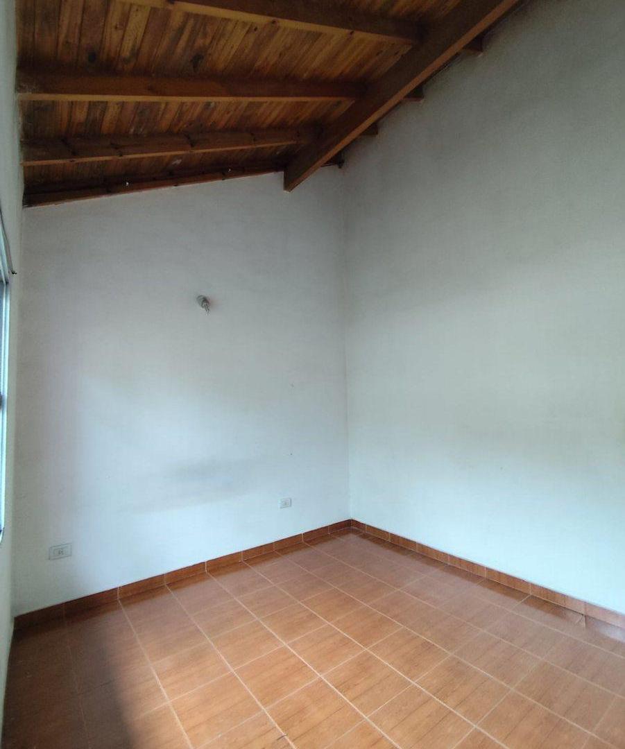 Foto de VENTA DUPLEX QUILMES APTO CREDITO JARDIN Y COCHERA, imagen 5