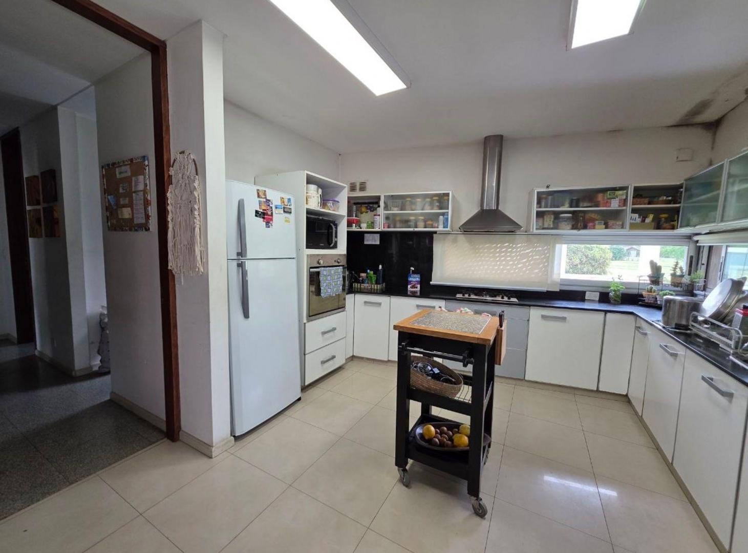 Foto de CASA VENTA 5 AMBIENTES VENADO 1 FRENTE AL GOLF, imagen 5