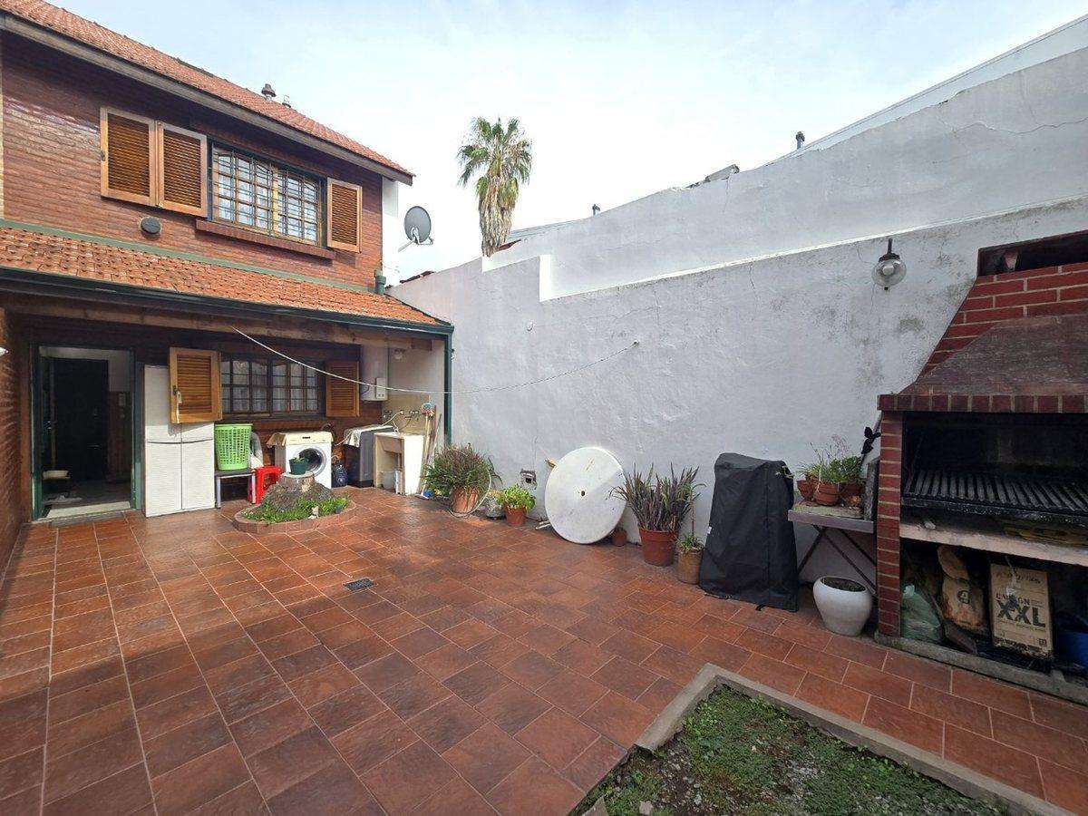 Foto de DUPLEX 3 AMBIENTES EN VENTA EN QUILMES COCHERA, imagen 1