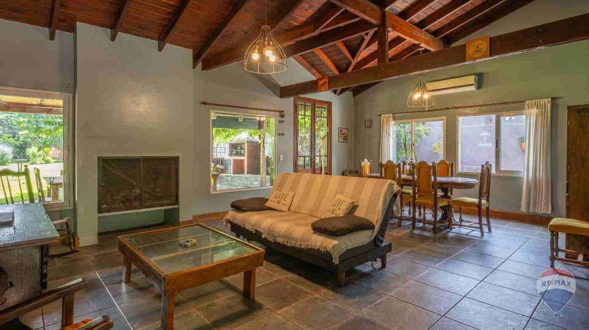 Foto de Muy linda casa en venta en Don Torcuato, imagen 2