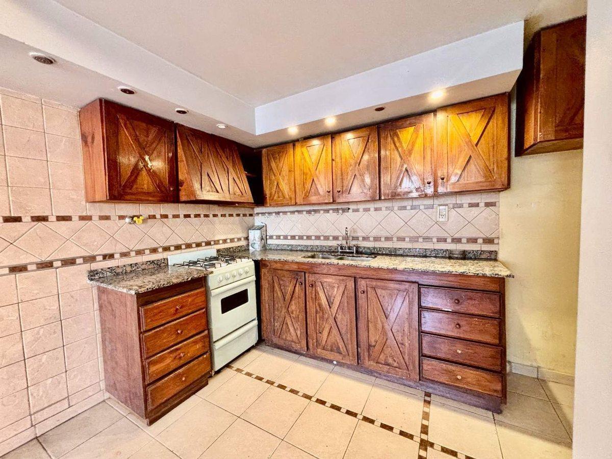 Foto de Venta de PH en Castelar con Cochera y Jardin, imagen 5