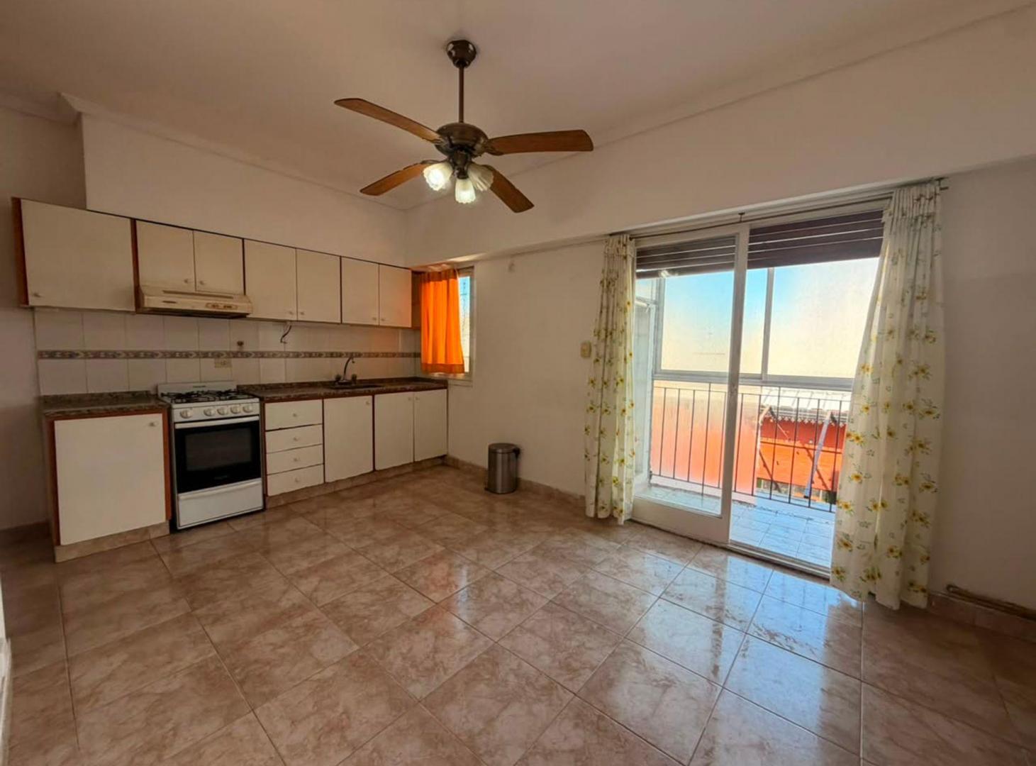 Foto de VENTA-PH 2 AMB TERRAZA BALCÓN, imagen 2