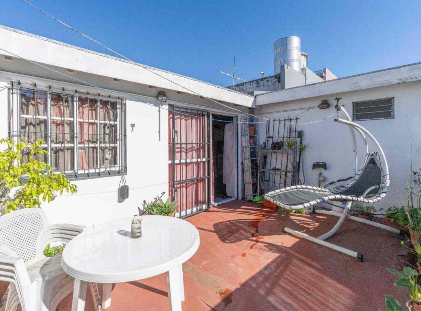 Foto de VENTA PH 3 AMB TERRAZA, QUINCHO sin expensas, imagen 3