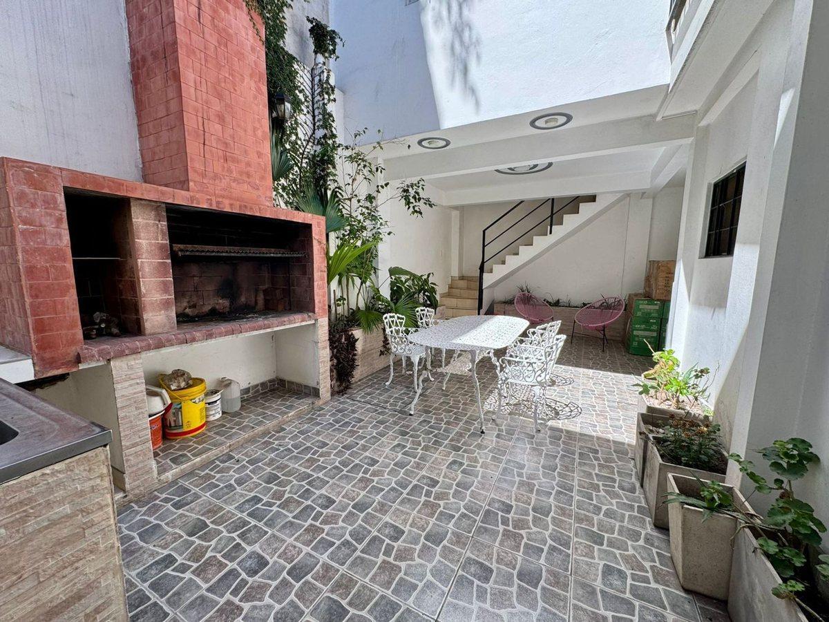 Foto de VENTA PH 5 DORMITORIOS 2 PATIOS PURA LUZ Y CALIDAD, imagen 5