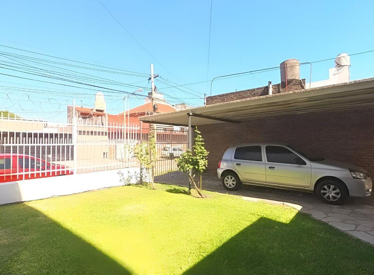 Foto de Casa APTO CREDITO 3Amb.coch y jardin V Ballester, imagen 4