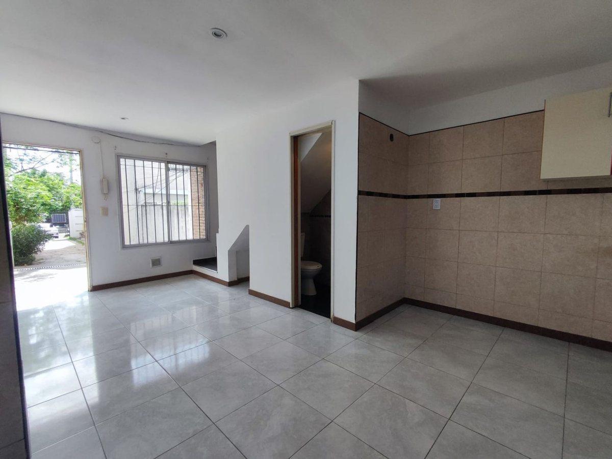 Foto de Venta Duplex 3 amb. Quilmes Oeste - Apto Crédito, imagen 2