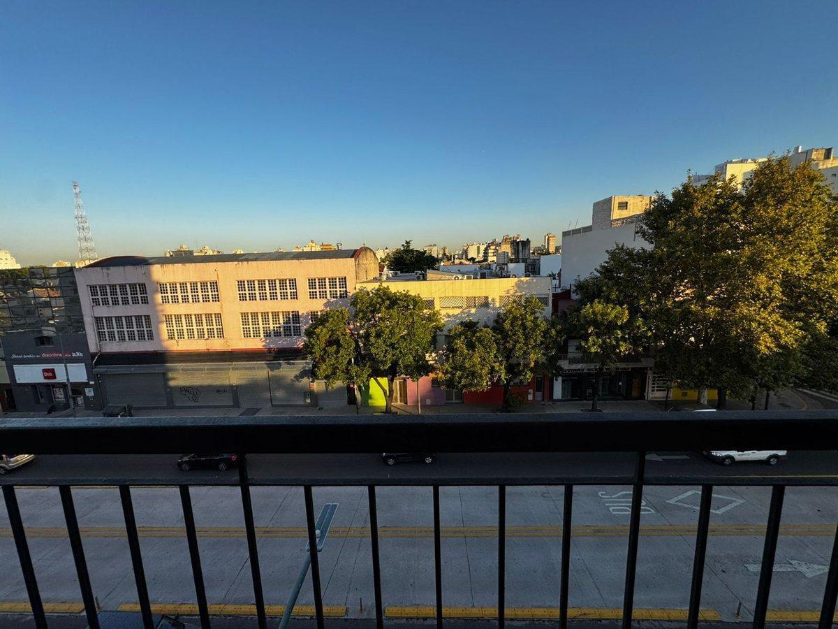 Foto de Depto en venta 3 amb con balcón Villa Gral Mitre, imagen 2