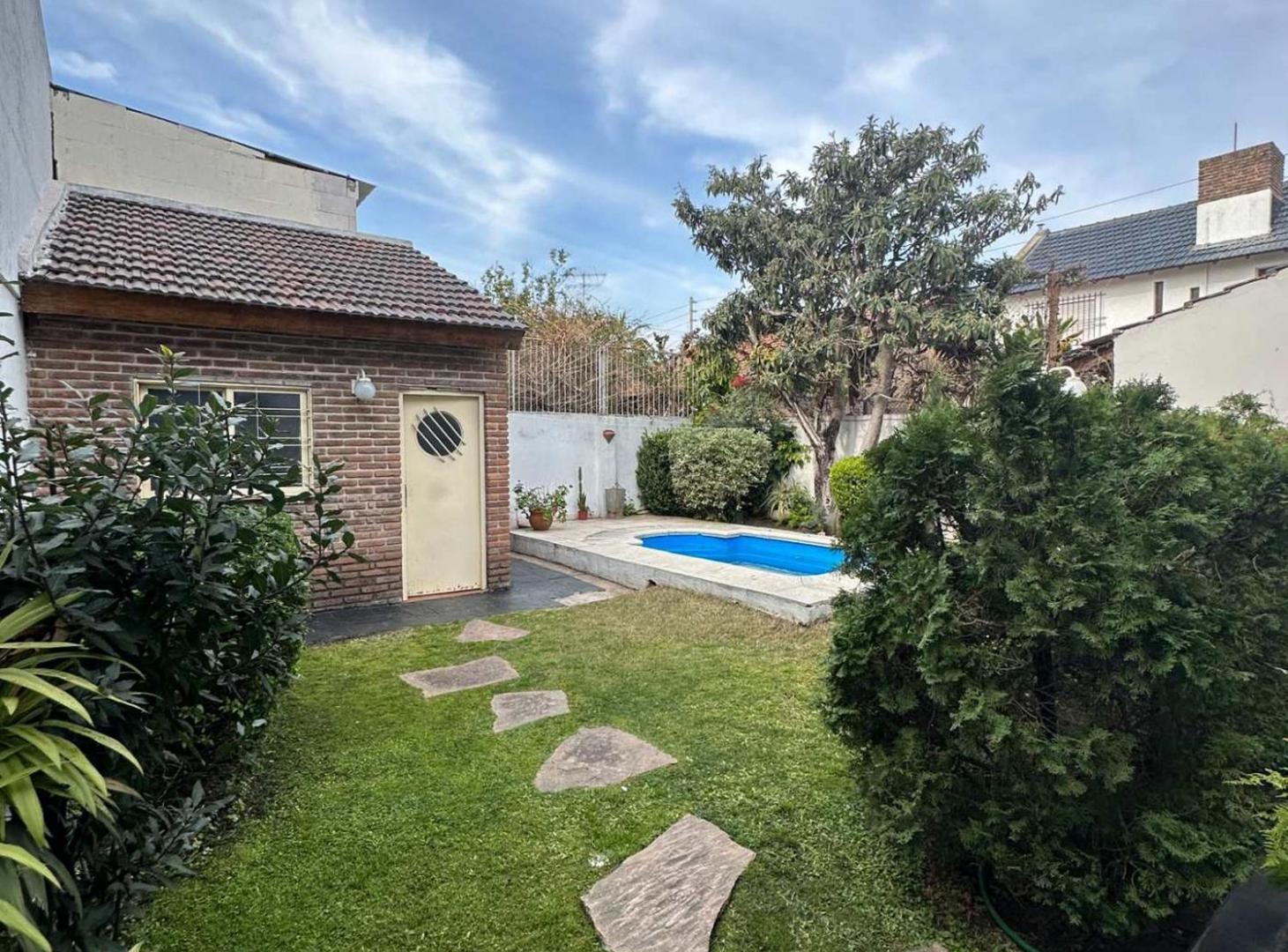 Foto de VENTA CASA MULTIFAMILAR CON ENTRADAS INDEP., imagen 3
