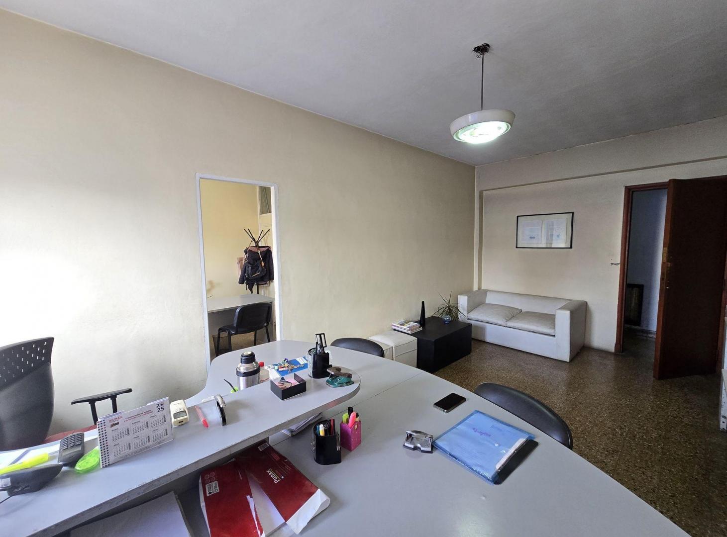 Foto de OFICINA EN VENTA EN VALENTIN ALSINA, imagen 4