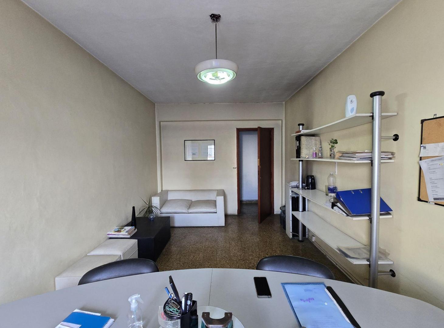 Foto de OFICINA EN VENTA EN VALENTIN ALSINA, imagen 1