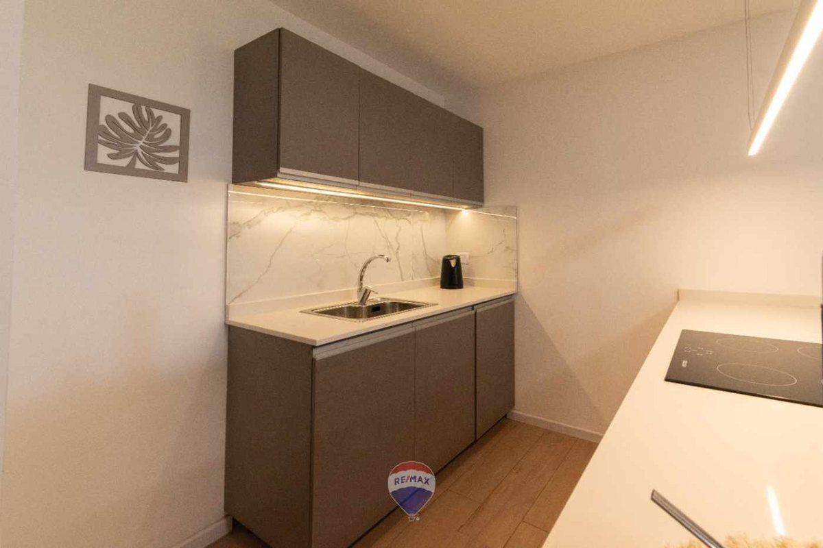 Foto de Vende Tres amb. Brickell Remeros balcón pileta sum, imagen 4