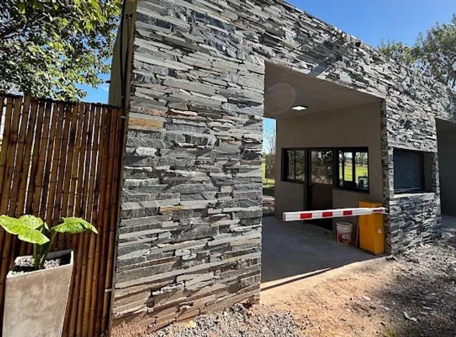 Foto de VENTA Lote en Barrio privado Pilar Financiación, imagen 2