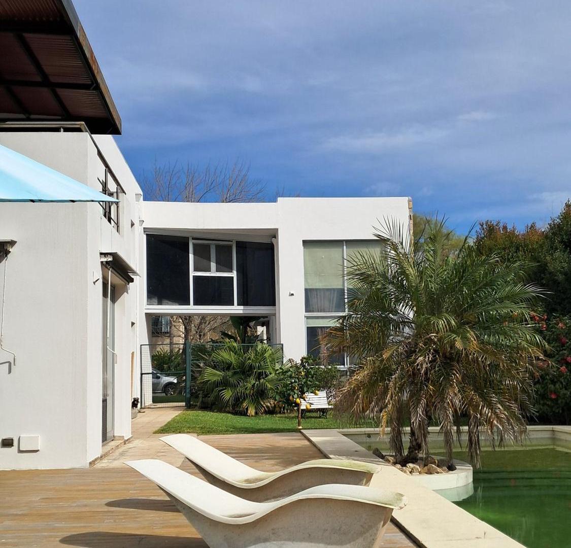Foto de CASA-6 AMB-VENTA-STA. MARÍA DE TIGRE-AL RÍO LUJÁN, imagen 2