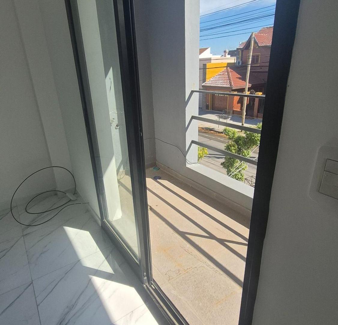 Foto de venta monoambiente lanus oeste con balcon, imagen 1