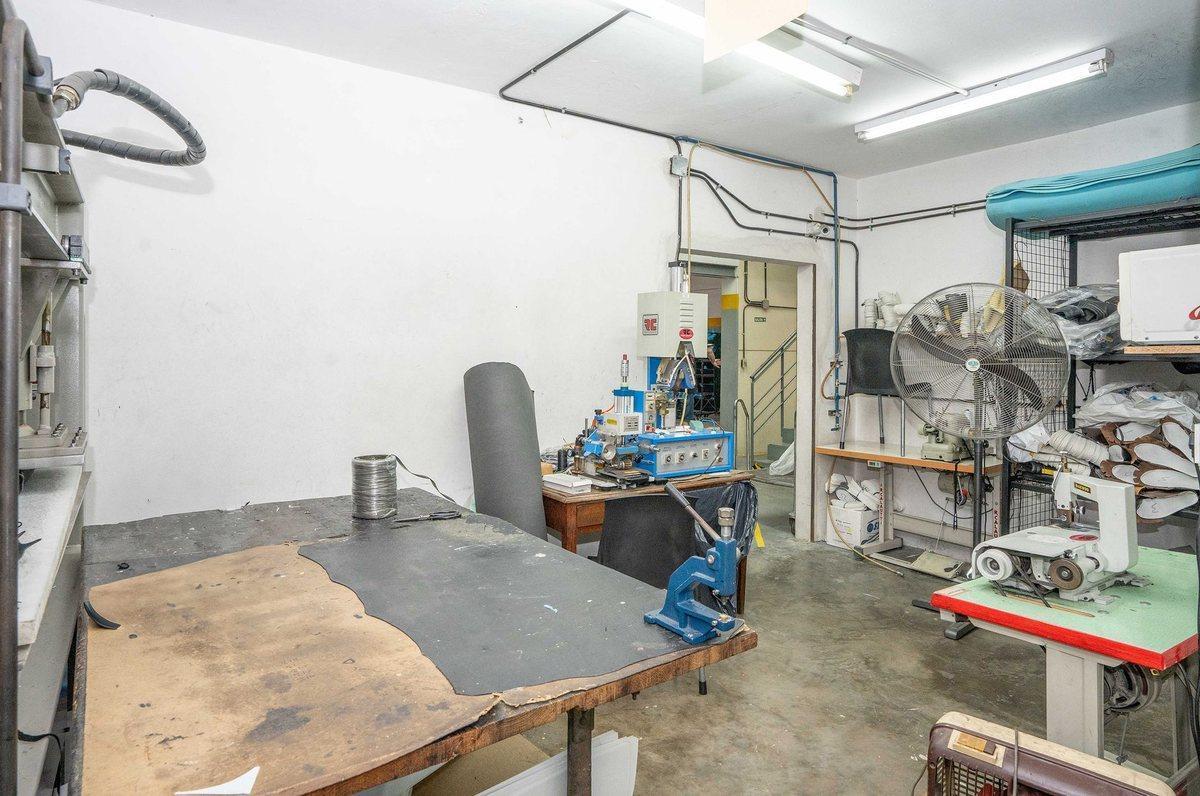 Foto de VENTA GALPON - DEPOSITO EN PARQUE AVELLANEDA, imagen 3