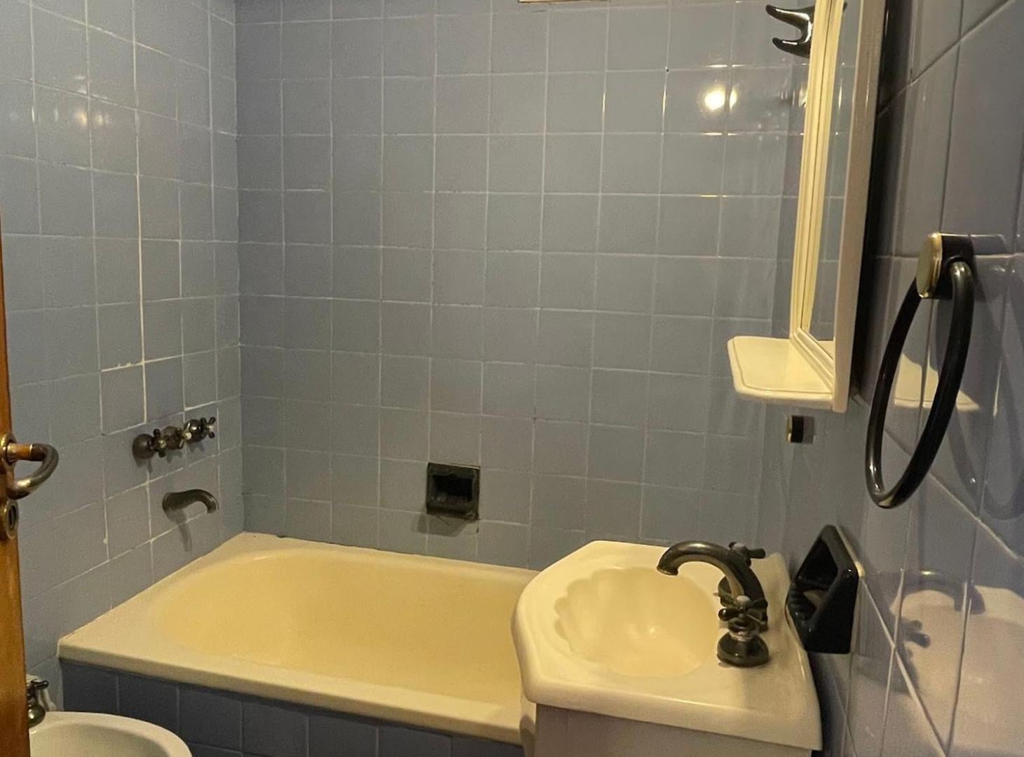 Foto de VENTA DOS AMBIENTES EN CHACARITA CON BALCON, imagen 1
