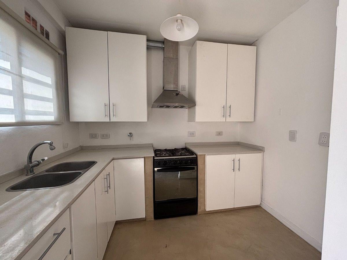 Foto de Venta Triplex a Estrenar Bella Vista, imagen 1