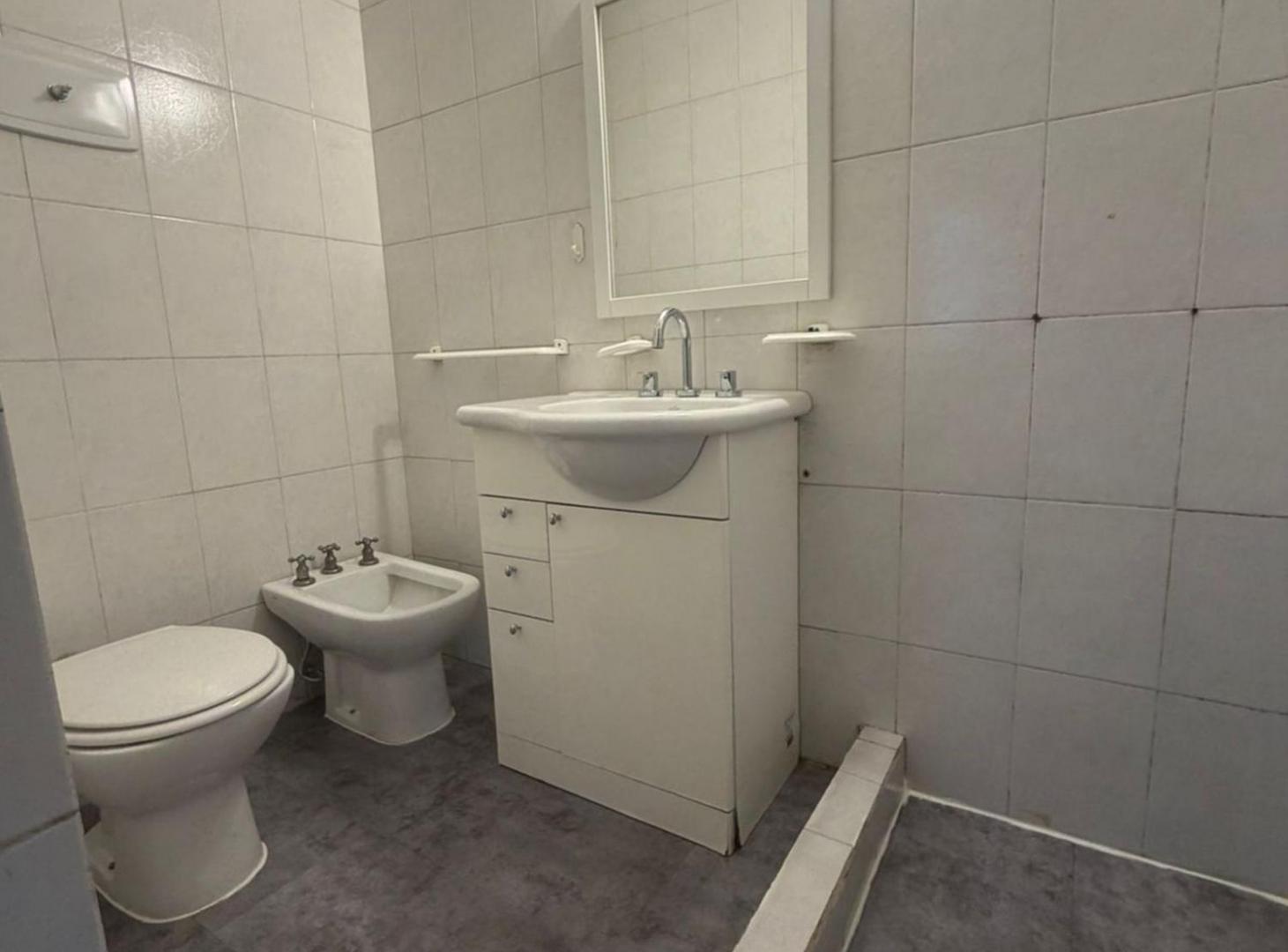 Foto de ALQUILER Dos ambientes Chacarita! Baja Expensas!, imagen 4