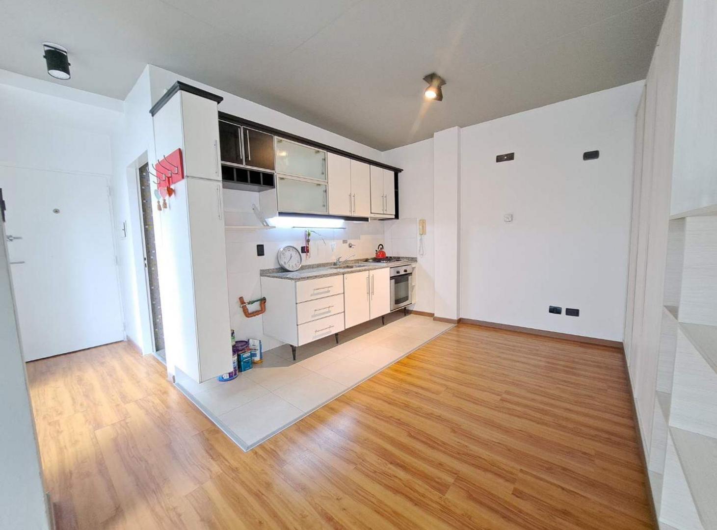 Foto de Venta Monoambiente con cochera, balcon Belgrano, imagen 3